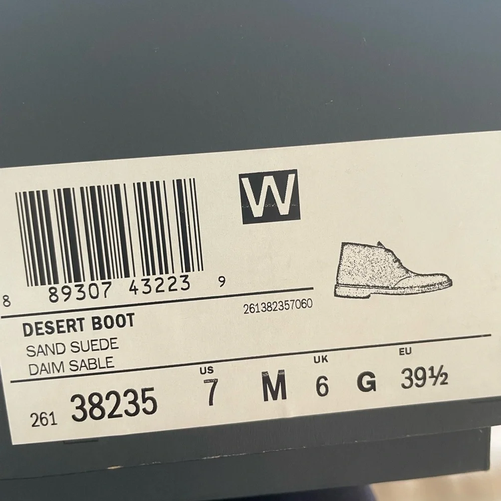 Clarks Men's Sand Suede Desert Boots. Size 7M. NWT in box. - Picture 3 of 10